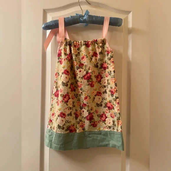 Girls Summer Dress Size 4T - Picture 3 of 7